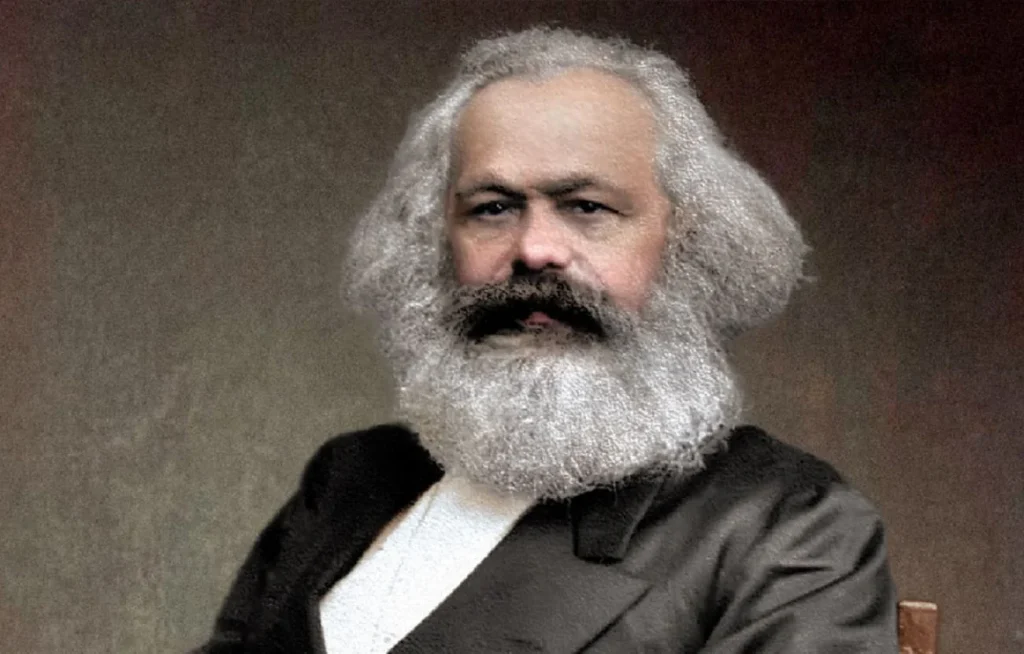 Todas las luchas de la lucha: una reseña de Marx juega 4