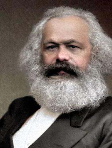 Todas las luchas de la lucha: una reseña de Marx juega 8